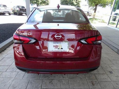 Scarlet Ember Tintcoat 2025 Nissan Versa 1.6 SV