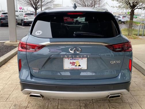 2023 INFINITI QX50 LUXE AWD