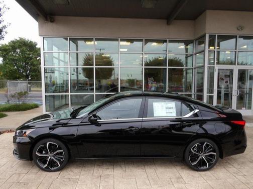2025 Nissan Altima SR FWD