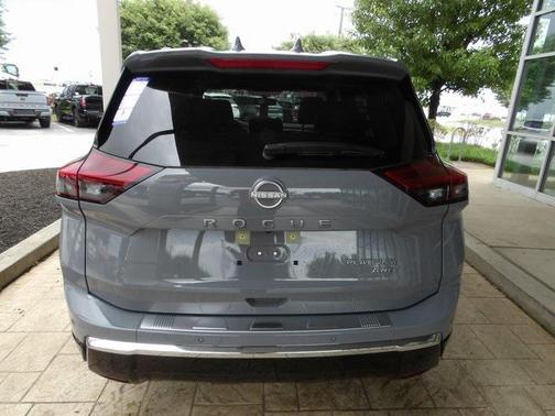 2025 Nissan Rogue Platinum