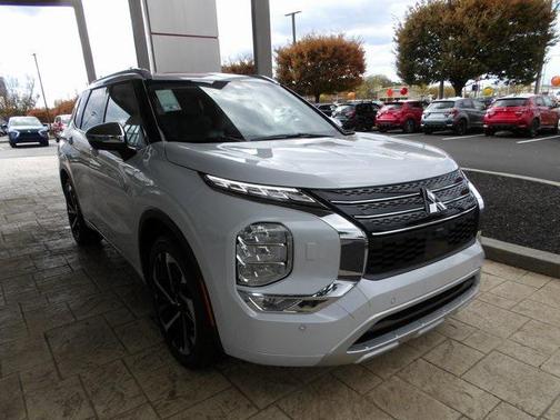2025 Mitsubishi Outlander PHEV SEL