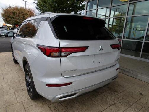 2025 Mitsubishi Outlander PHEV SEL