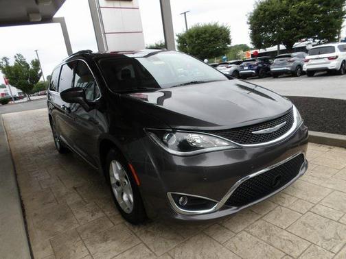 2018 Chrysler Pacifica Touring-L Plus