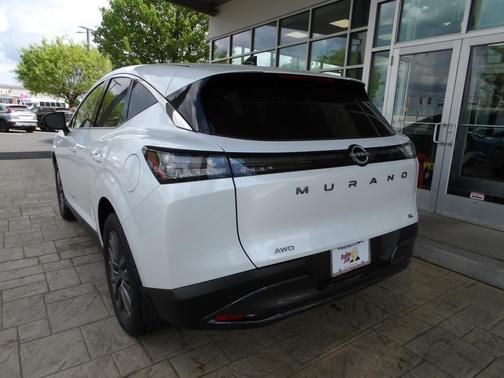 Everest White Pearl Tricoat 2026 Nissan Murano SL