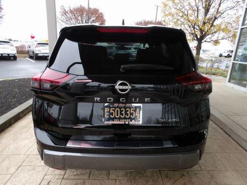2024 Nissan Rogue SL