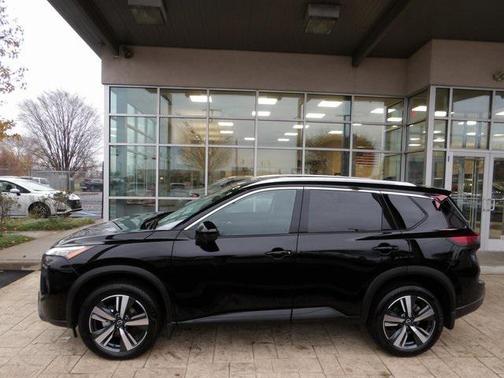 2024 Nissan Rogue SL