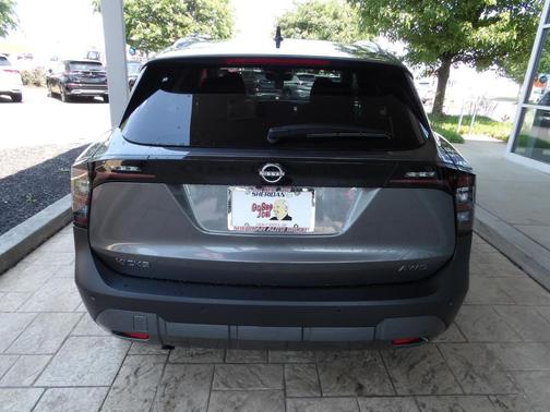 Gun Metallic 2026 Nissan Kicks SV
