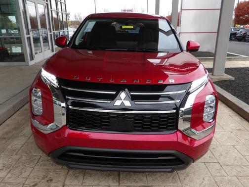 2025 Mitsubishi Outlander ES 2.5 S-AWC