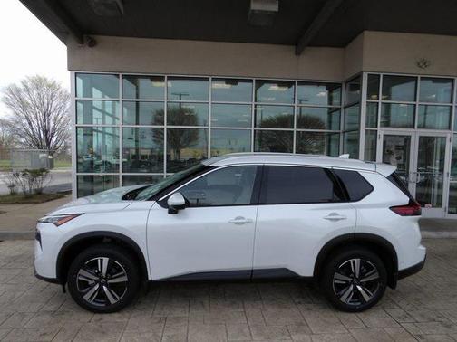 2025 Nissan Rogue SL
