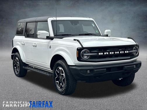 2024 Ford Bronco Outer Banks