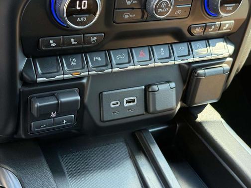 2022 Chevrolet Silverado 2500 High Country