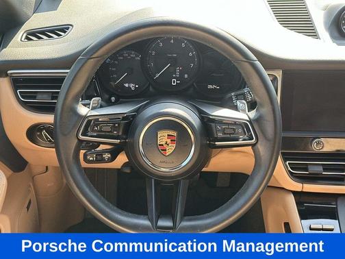 Jet Black Metallic 2023 Porsche Macan Base