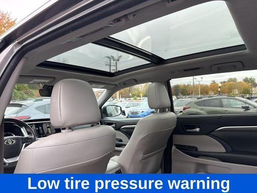 2017 Toyota Highlander 