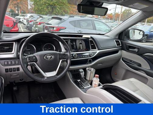 2017 Toyota Highlander 