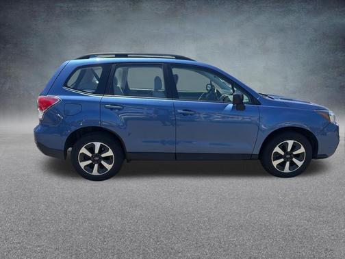 Quartz Blue Pearl 2018 Subaru Forester 2.5i