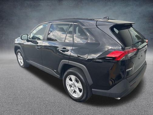2020 Toyota RAV4 Hybrid LE