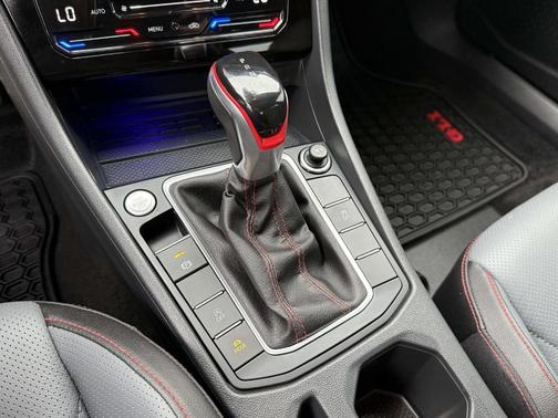 2025 Volkswagen Jetta GLI 2.0T Autobahn