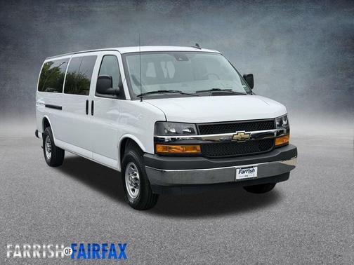 2024 Chevrolet Express 3500 LT