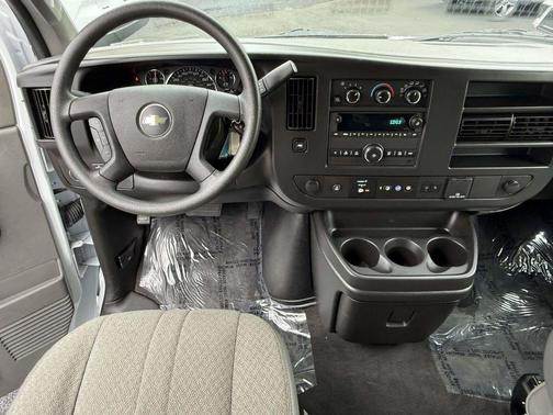 2024 Chevrolet Express 3500 LT