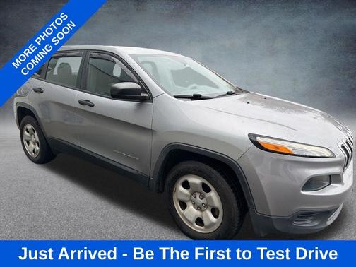 2016 Jeep Cherokee Sport