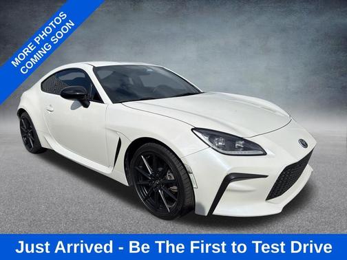 Halo 2023 Toyota GR86 Premium