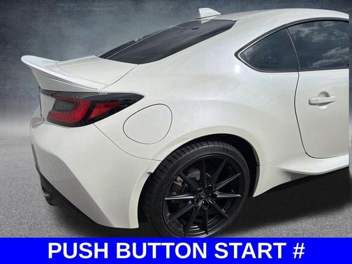 Halo 2023 Toyota GR86 Premium