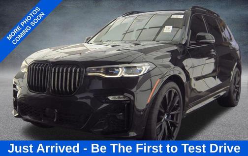 Black Sapphire Metallic 2022 BMW X7 M50i