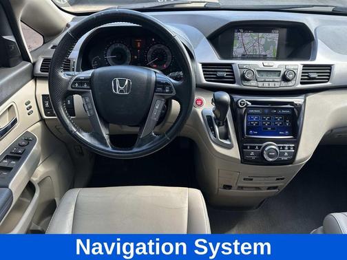 White 2014 Honda Odyssey Touring Elite