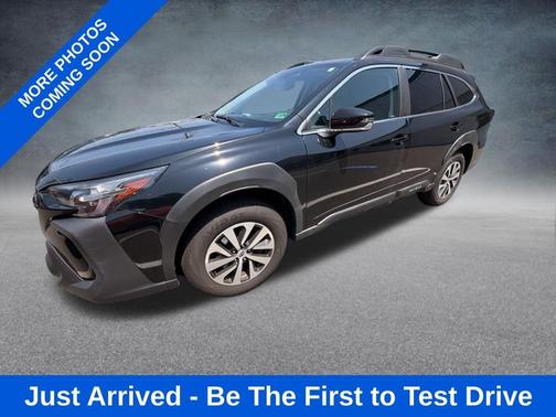 Crystal Black Silica 2024 Subaru Outback Premium