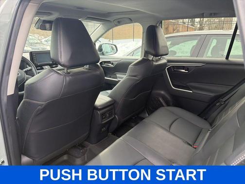 2022 Toyota RAV4 Hybrid XLE Premium