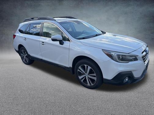 White 2018 Subaru Outback 3.6R Limited
