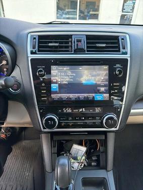 White 2018 Subaru Outback 3.6R Limited