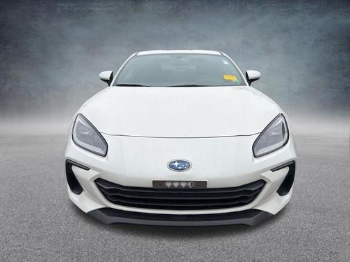 Crystal White Pearl 2023 Subaru BRZ Limited