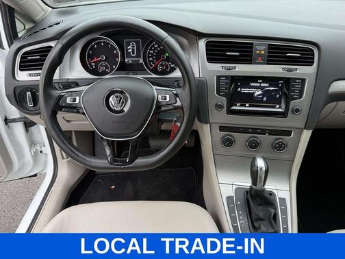 2015 Volkswagen Golf SportWagen S