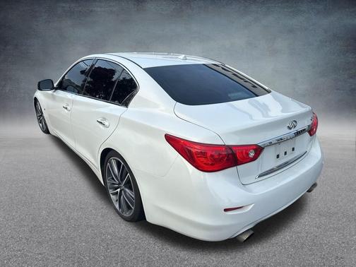 2015 INFINITI Q50 Premium