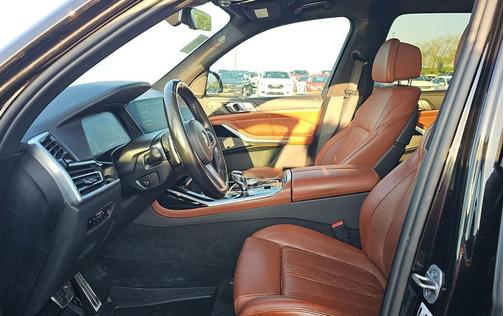 Black 2022 BMW X7 xDrive40i