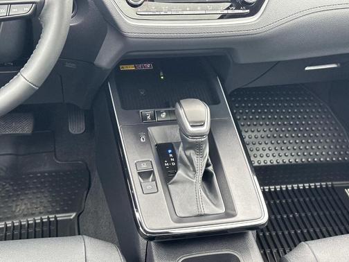 CELESTITE 2026 Toyota Corolla Cross XLE