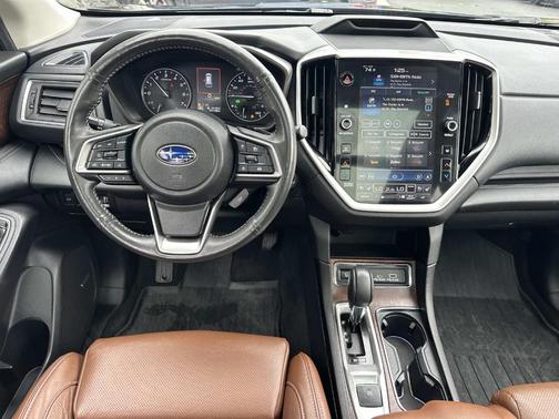 Crystal Black Silica 2024 Subaru Ascent Touring