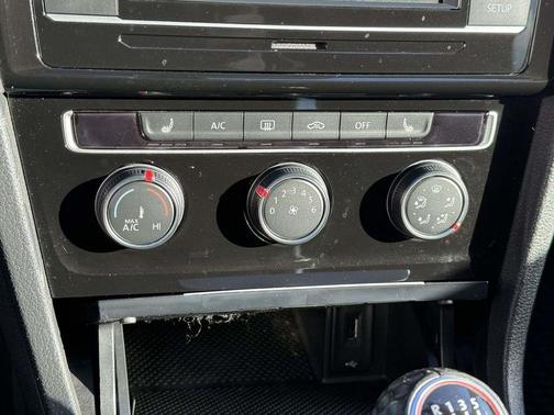 2019 Volkswagen Golf GTI 2.0T S