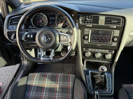 2019 Volkswagen Golf GTI 2.0T S