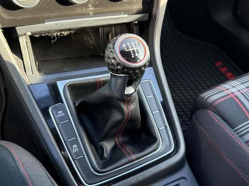 2019 Volkswagen Golf GTI 2.0T S