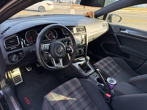 2019 Volkswagen Golf GTI 2.0T S