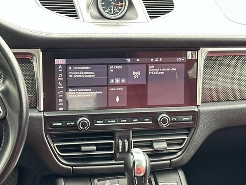 White 2021 Porsche Macan GTS