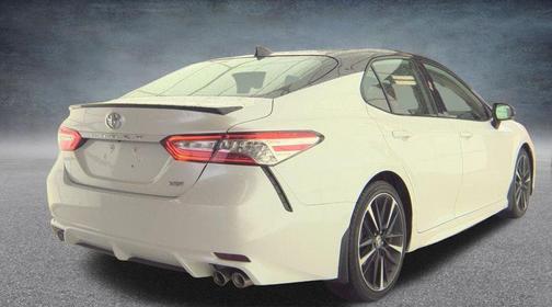 Wind Chill Pearl / Midnight Black Metallic 2020 Toyota Camry XSE
