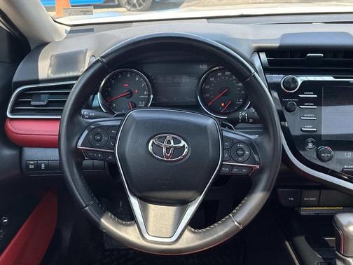 Wind Chill Pearl / Midnight Black Metallic 2020 Toyota Camry XSE