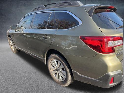2019 Subaru Outback 2.5i