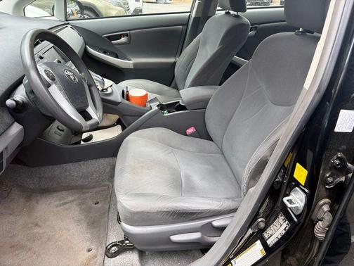 Black 2010 Toyota Prius II