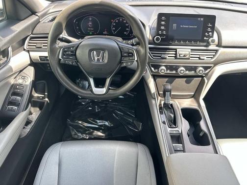 Lunar Silver Metallic 2019 Honda Accord LX