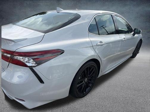 2023 Toyota Camry Hybrid XSE