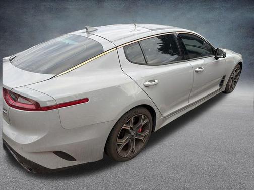 2019 Kia Stinger GT2